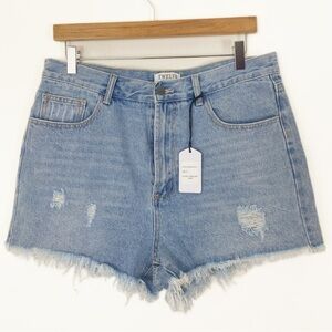 NEW NWT TWELVE BY ONTWELFTH Distressed Frayed Hem Denim Jean Shorts High Rise 31